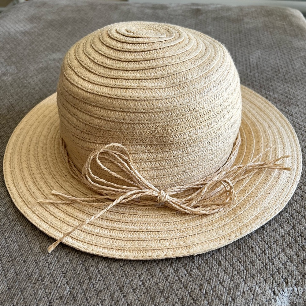 Straw hat - Picture 3 of 10